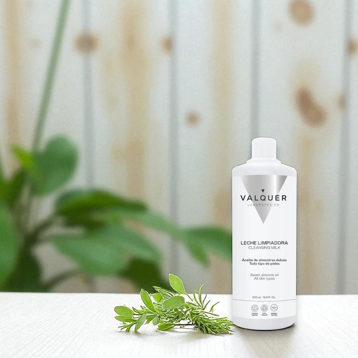 Leche Limpiadora Facial – Limpieza Profunda, Hidratación y Suavidad Natural - 500 ml - Montber Professional Brand