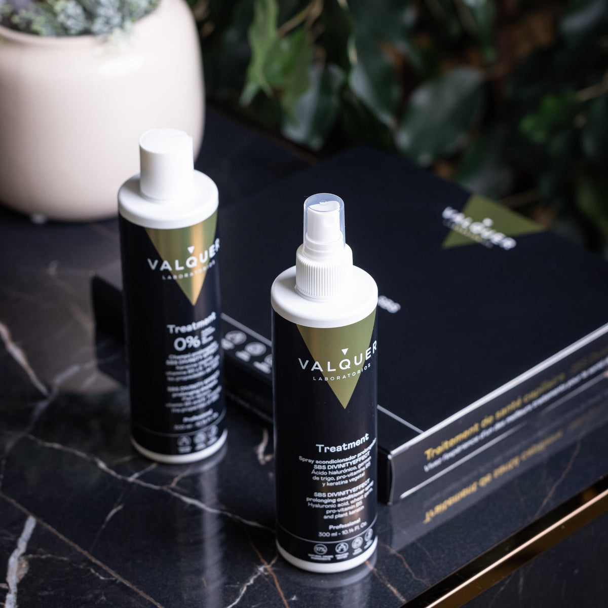 Spray acondicionador prolongador tratamiento SBS Divinity Effect - 300 ml - Montber Professional Brand