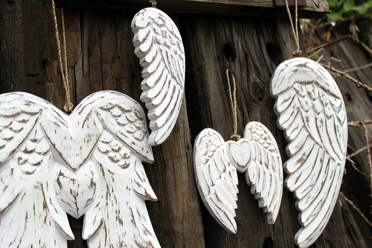 Doble ala de ángel de madera con corazón 24 cm