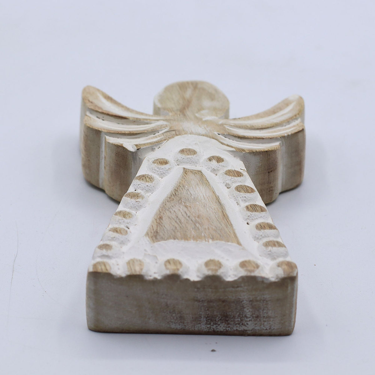 Ángel de madera de mango con lavado blanco 13 cm