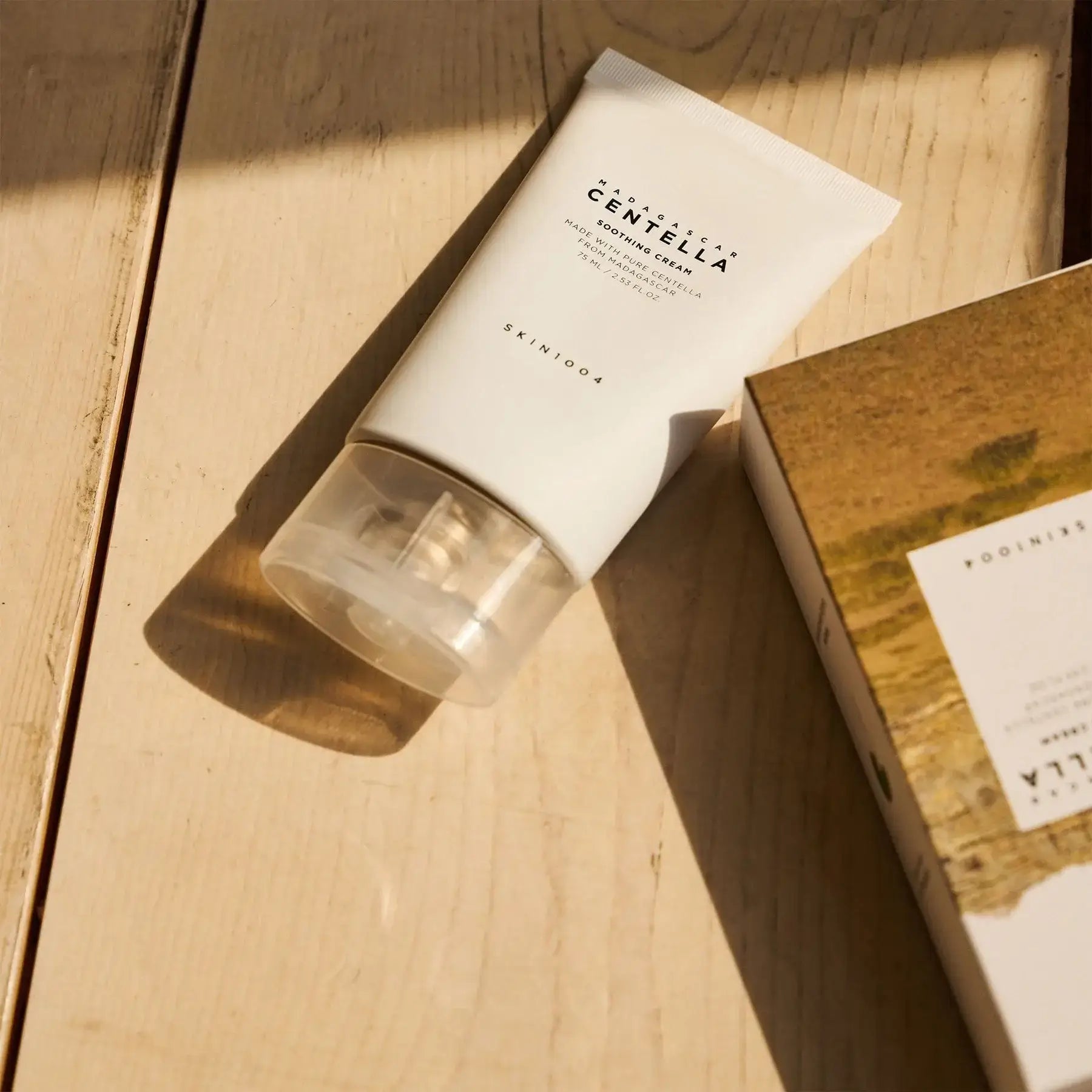 CENTELLA - Crema calmante SKIN1004 Madagascar Centella 75 ml - Montber Professional Brand