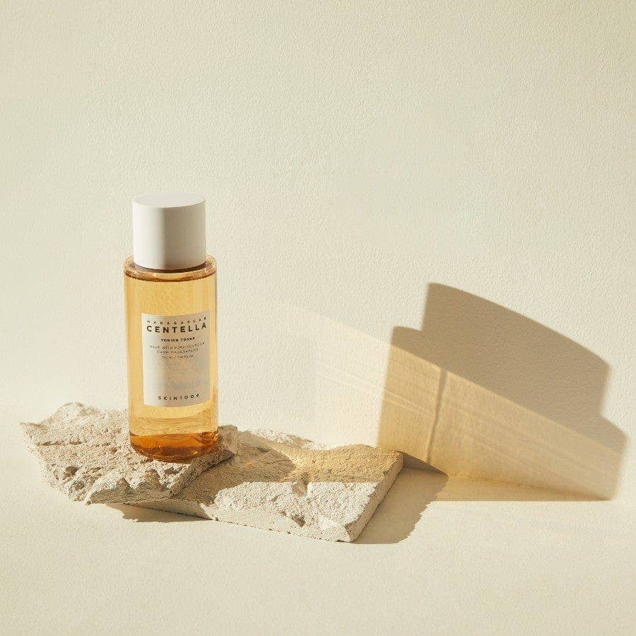 CENTELLA - Tónico tonificante SKIN1004 Madagascar Centella 210 ml - Montber Professional Brand