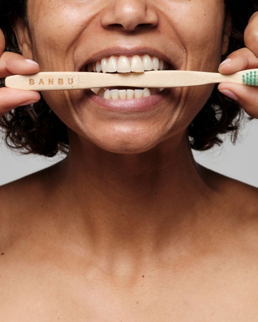 Cepillo de Dientes de Madera Cerdas Suaves - Montber Professional Brand