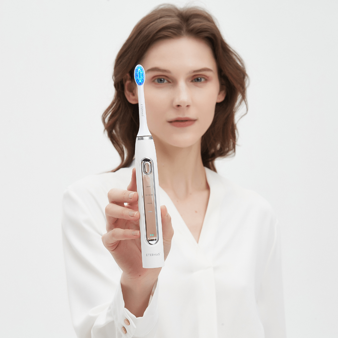 Cepillo de Dientes Eléctrico LED 2 en 1 - Montber Professional Brand