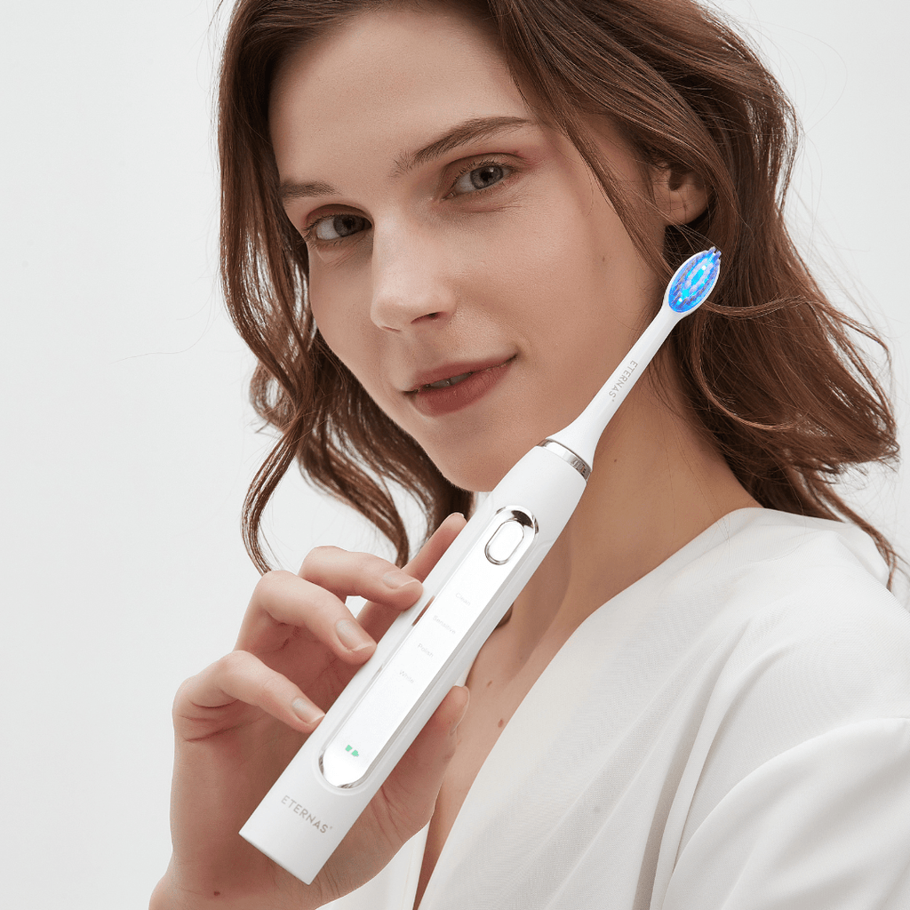 Cepillo de Dientes Eléctrico LED 2 en 1 - Montber Professional Brand