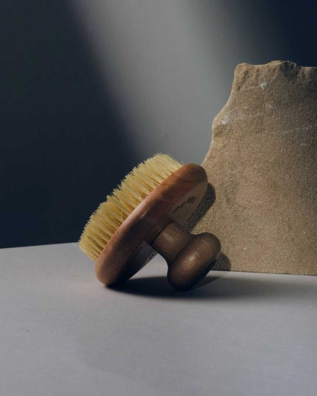 Cepillo de Madera Exfoliante Dry Brush - Montber Professional Brand