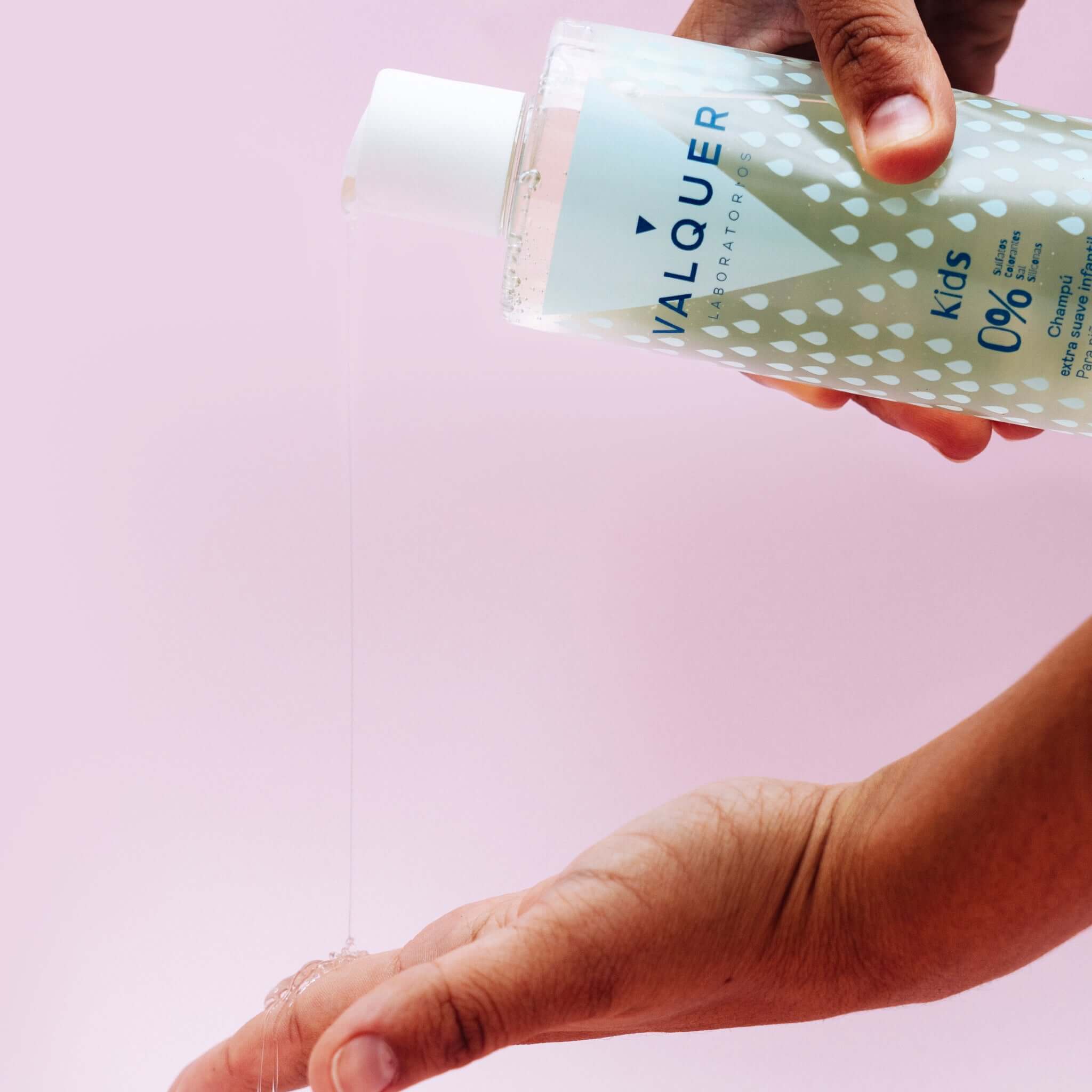 Champú para Niños (extra suave) con ingredientes naturales - 400ml - Montber Professional Brand