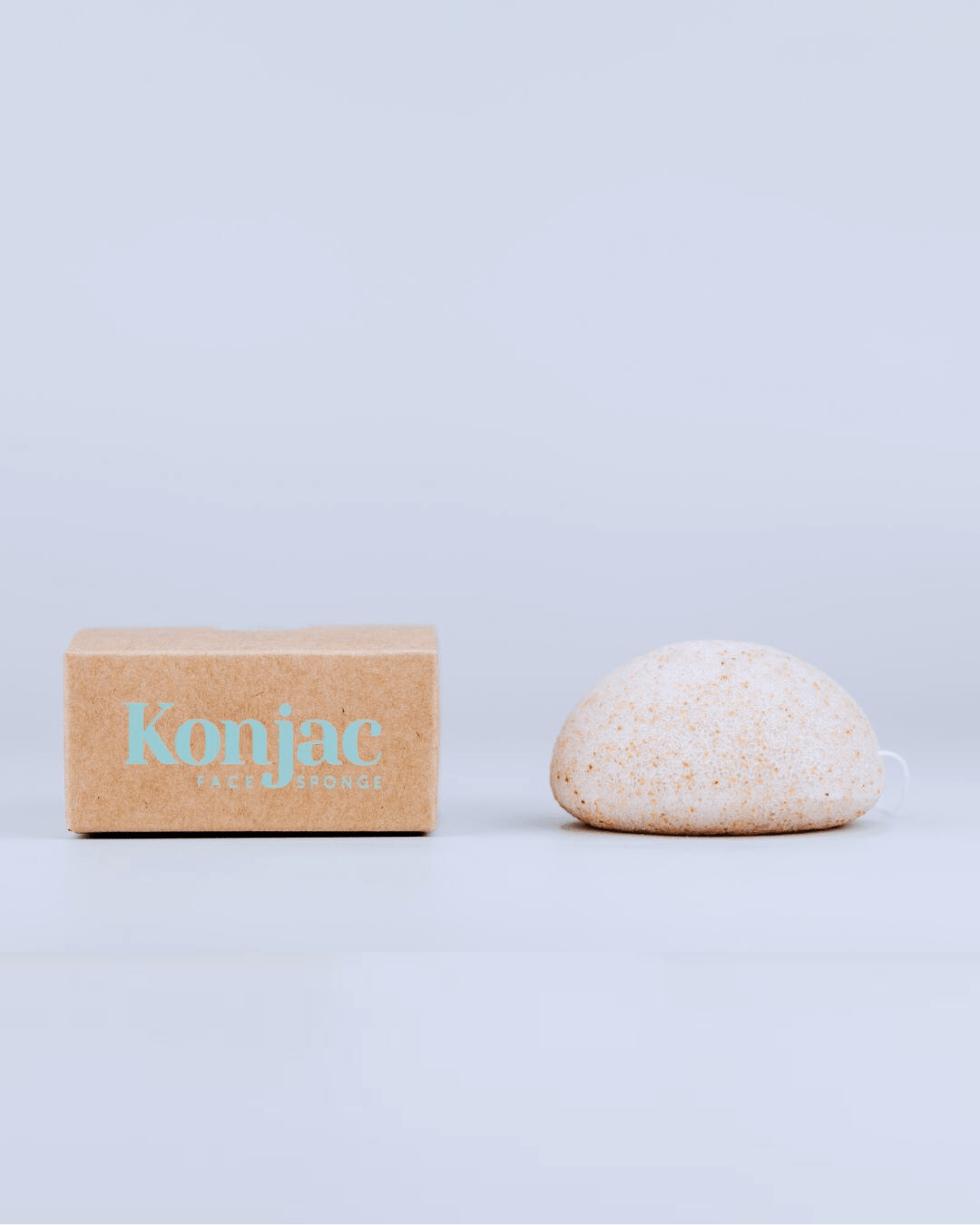 Esponja Konjac Facial Exfoliante con Nuez - Montber Professional Brand