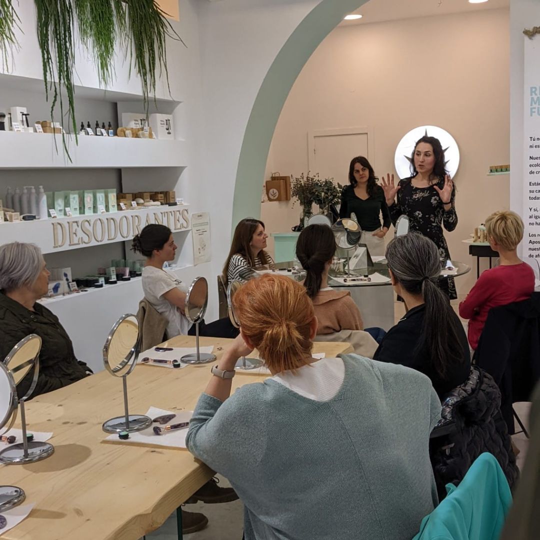Evento yoga Facial en Tienda BANBU DONOSTI - Montber Professional Brand