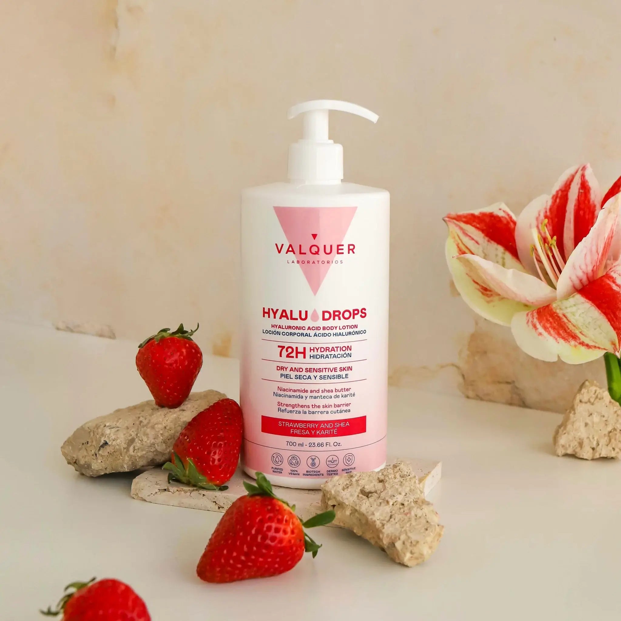 Hyaludrops Loción Corporal Fresa y Karité – Hidratación 72H - 700 ml - Montber Professional Brand