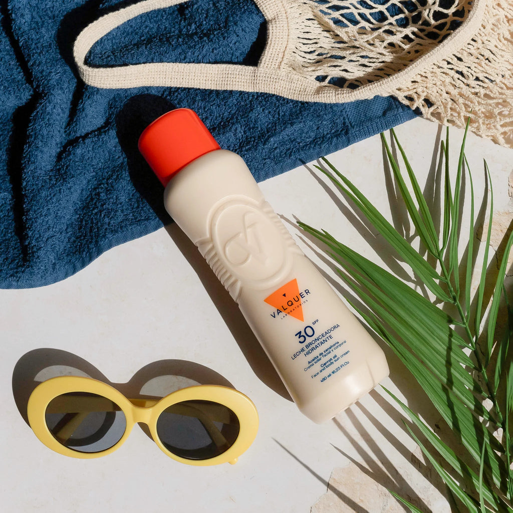 Leche hidratante bronceadora de zanahorias facial y corporal SPF 30 - 480 ml - Montber Professional Brand