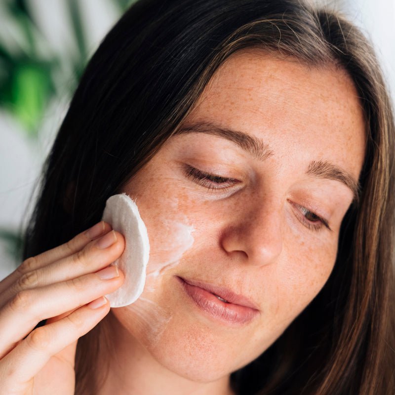 Leche Limpiadora Facial – Limpieza Profunda, Hidratación y Suavidad Natural - 500 ml - Montber Professional Brand