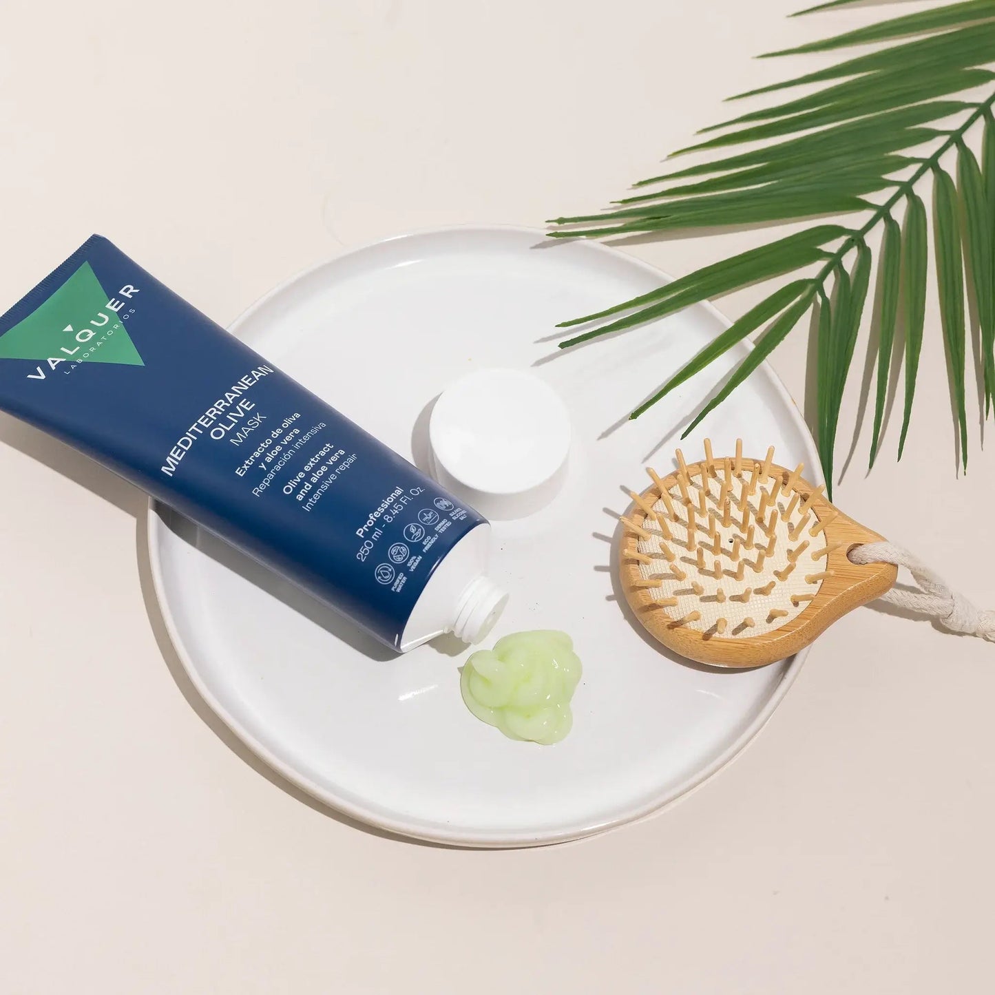 Mascarilla capilar de Oliva - Reparadora e Intensiva - Montber Professional Brand