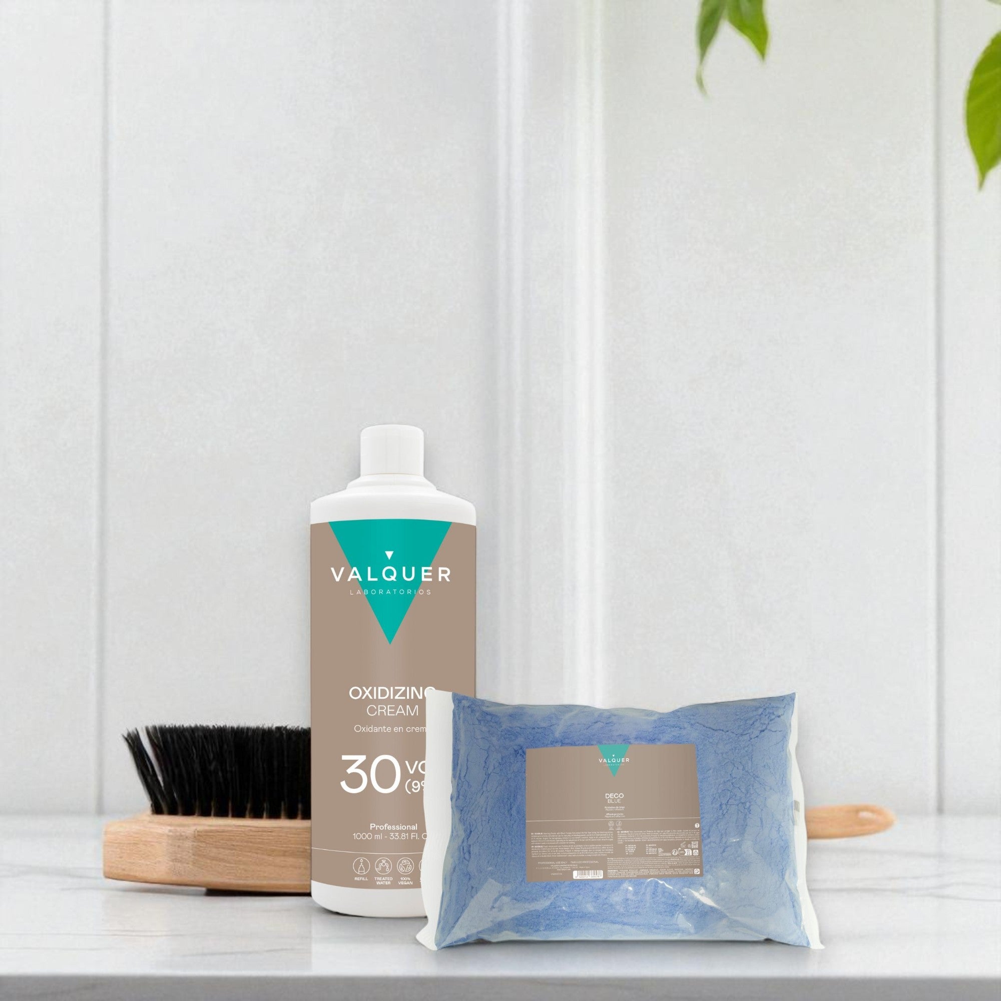 Pack decoloración capilar Polvo deco + Oxigenada 30 vol - Montber Professional Brand