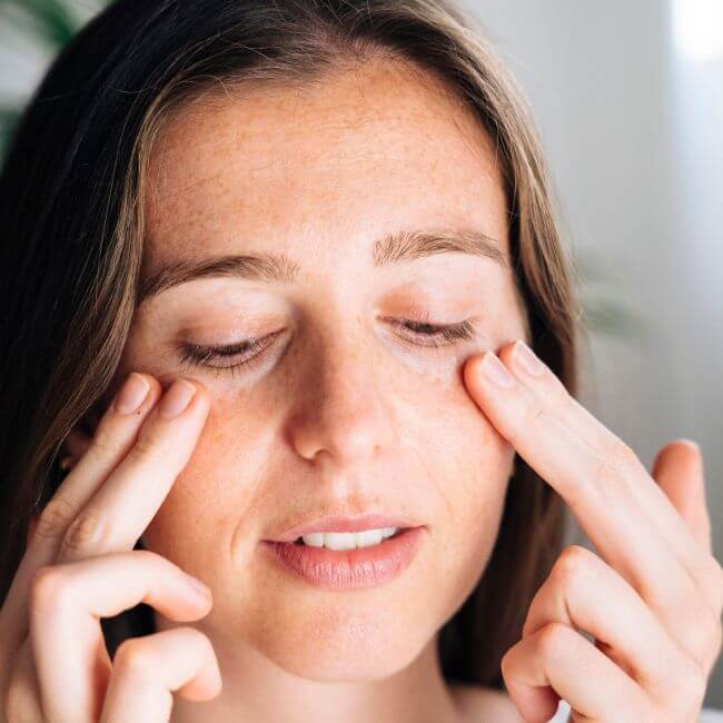 Sérum Contorno de Ojos y Labios – Acción Antiarrugas y Antioxidante - 30 ml - Montber Professional Brand