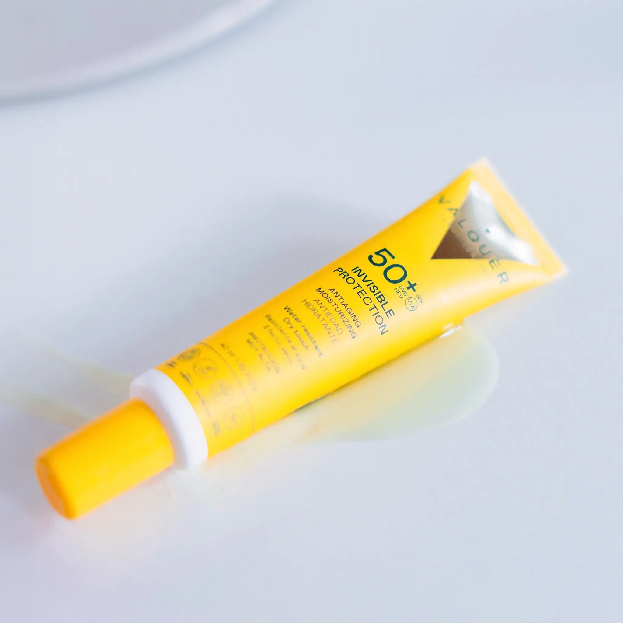 Sérum Facial Invisible Protection SPF 50+ Antiedad e Hidratante - 40 ml - Montber Professional Brand