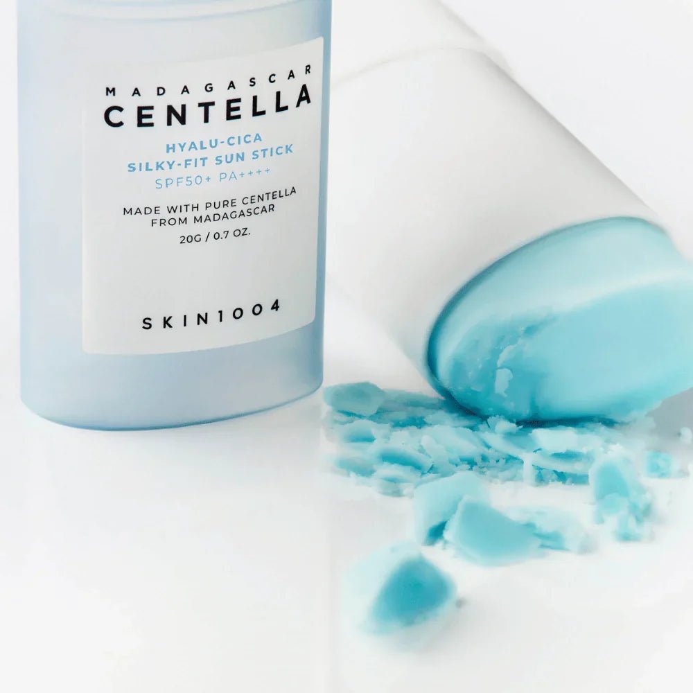 SKIN1004 Madagascar Centella Hyalu - Cica Silky - Fit Sun Stick SPF50+ PA++++ – Protector Solar en Barra con Centella Asiática y Ácido Hialurónico (20g) - Montber Professional Brand