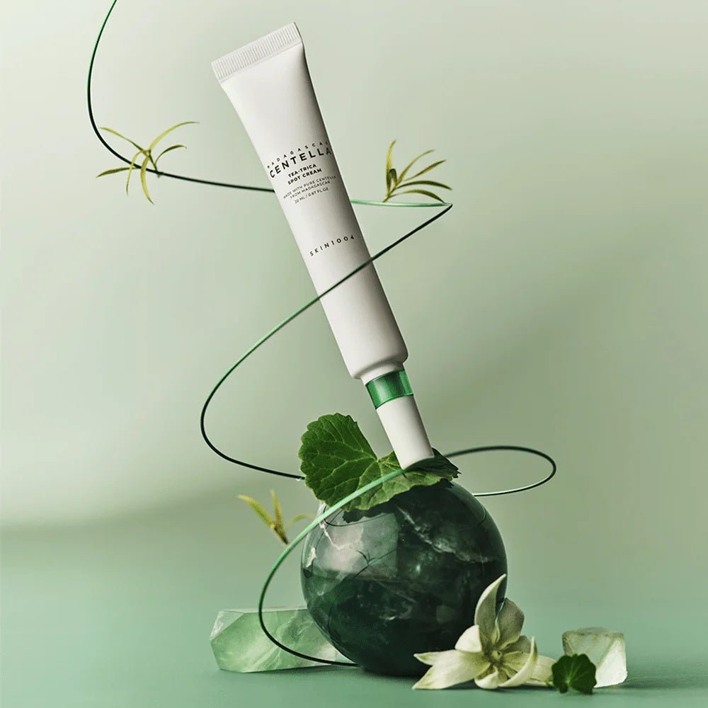 SKIN1004 Madagascar Centella Tea - Trica Spot Cream | Crema Calmante Anti - Imperfecciones (20 ml) - Montber Professional Brand
