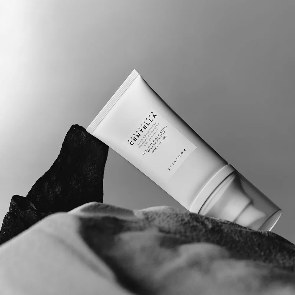 ☀️ SKIN1004 – Madagascar Centella Tone - Up Sunscreen SPF50+ PA++++ | Protector Solar Iluminador - Montber Professional Brand