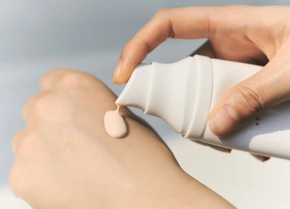 ☀️ SKIN1004 – Madagascar Centella Tone - Up Sunscreen SPF50+ PA++++ | Protector Solar Iluminador - Montber Professional Brand