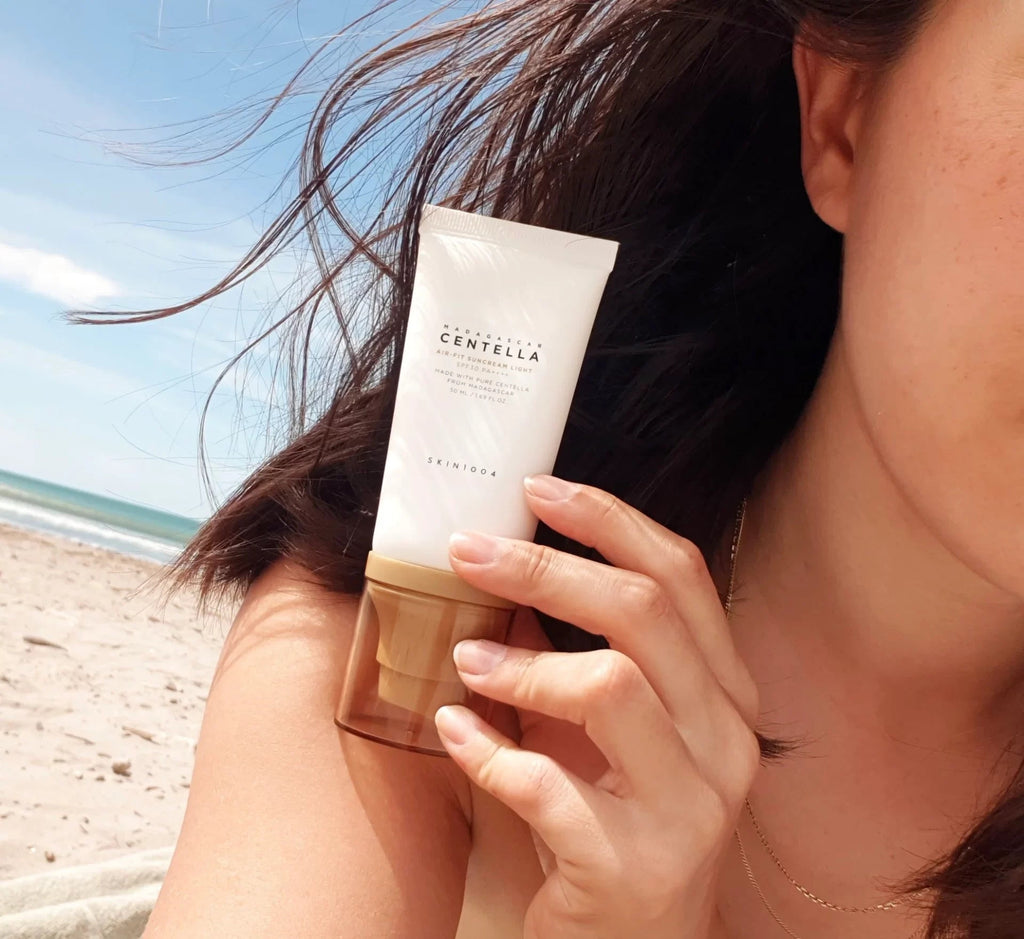 Skin1004 - Protector Solar con Centella de Madagascar – Air-Fit Suncream Light SPF50+ PA++++ (50ml)