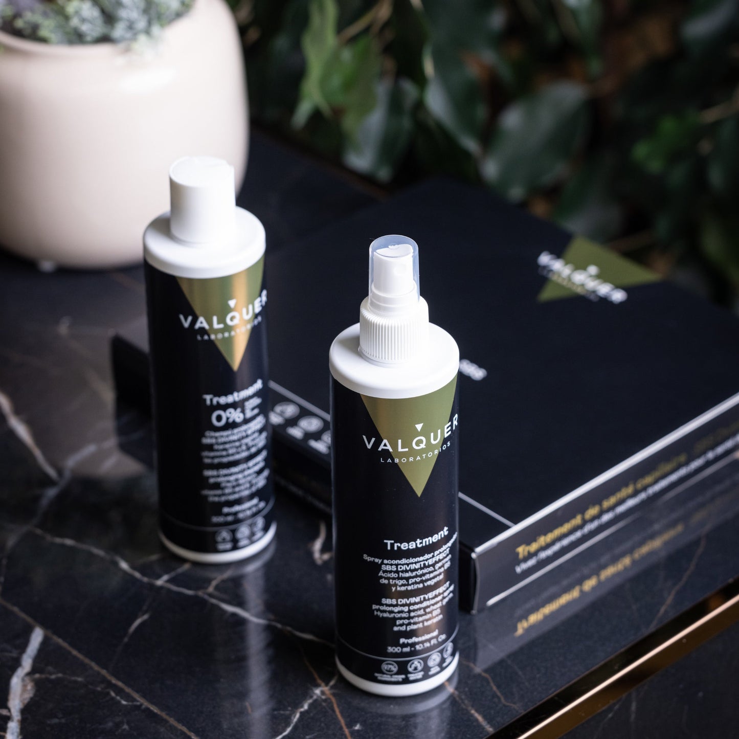 Spray acondicionador prolongador tratamiento SBS Divinity Effect - 300 ml - Montber Professional Brand