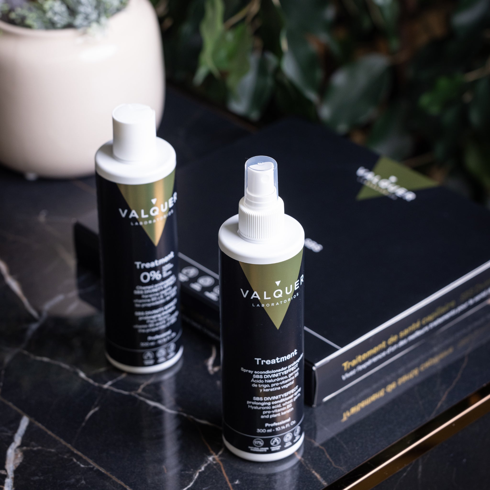 Spray acondicionador prolongador tratamiento SBS Divinity Effect - 300 ml - Montber Professional Brand