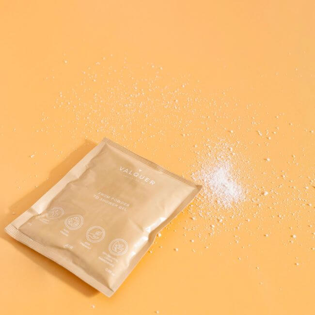 Valquer Shake - Pack 4 geles de baño sostenibles - 2 botellas + 4 sobre de 25 g - Montber Professional Brand