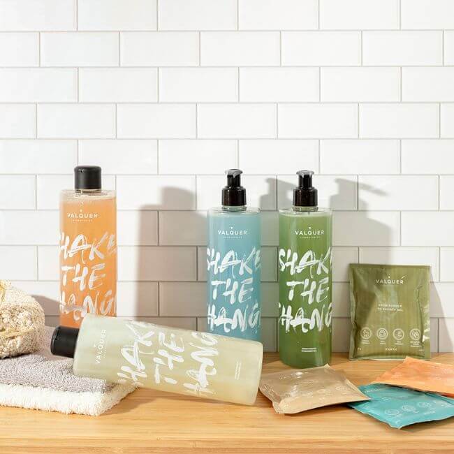 Valquer Shake - Pack 4 geles de baño sostenibles - 2 botellas + 4 sobre de 25 g - Montber Professional Brand